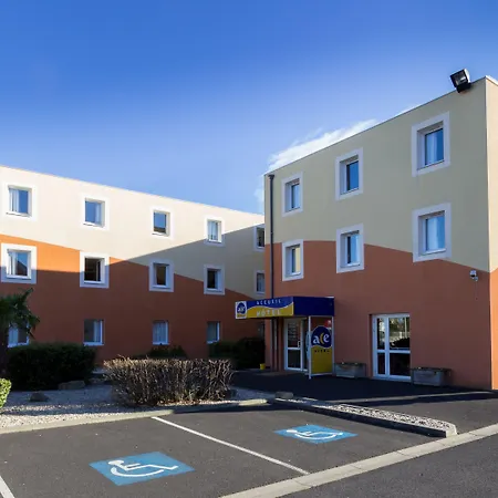 Ace Ferrand La Pardieu Hotel 3*