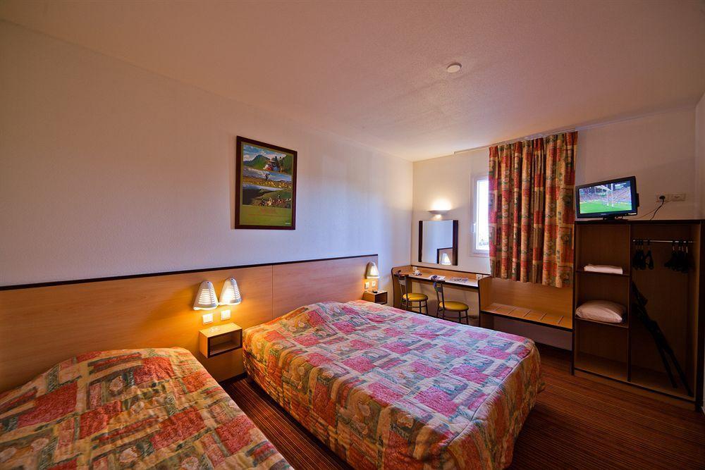 Ace Ferrand La Pardieu Hotel 3*